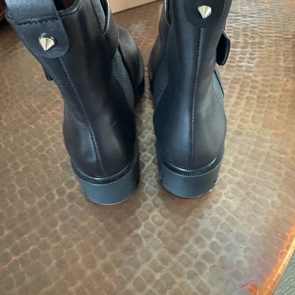 Christian Louboutin Lug Sole Chelsea Black Ankle Boots - Picture 5 of 7